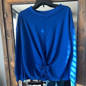 Stylish sweatshirt NWOT